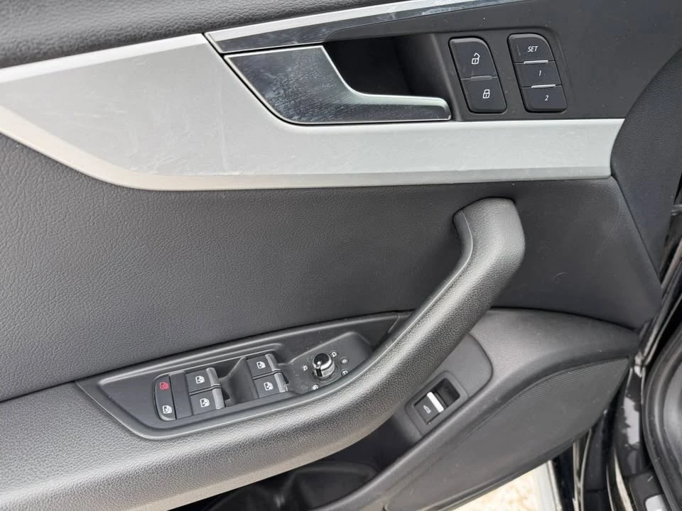 2017 Audi B9 A4 - Image 12 of 16