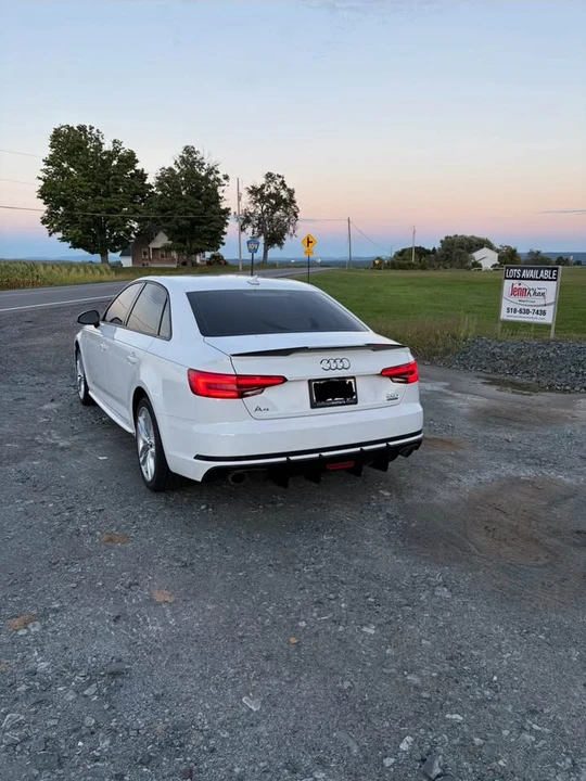 2017 Audi B9 A4 - Image 4 of 11