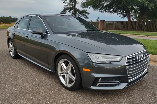 2017 Audi A4 2.0T Quattro Premium Plus Sedan