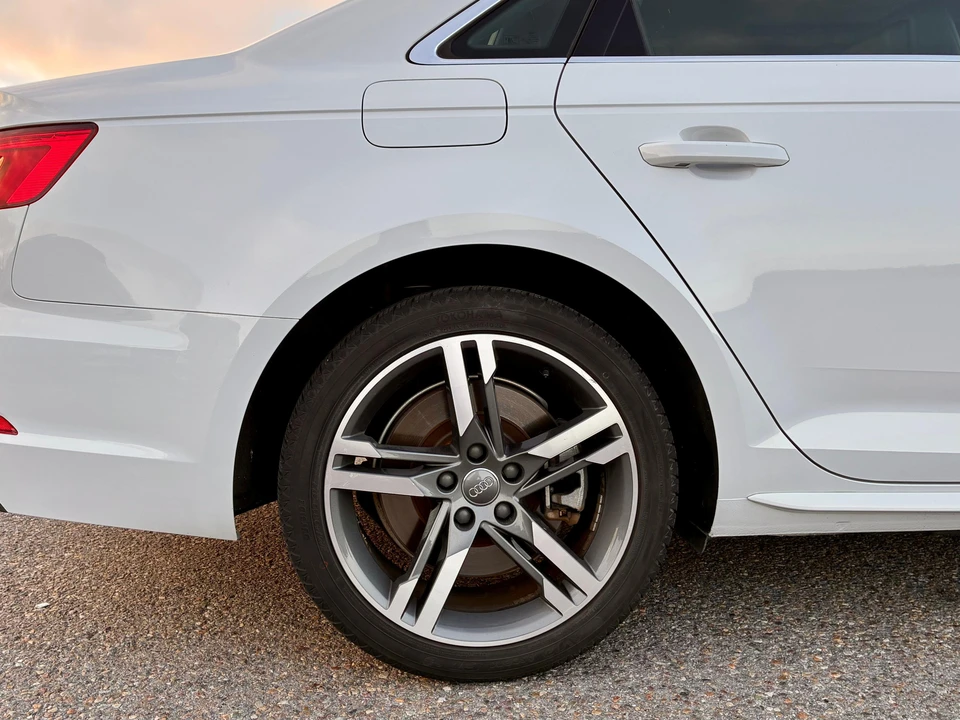 2017 Audi B9 A4 - Image 22 of 31