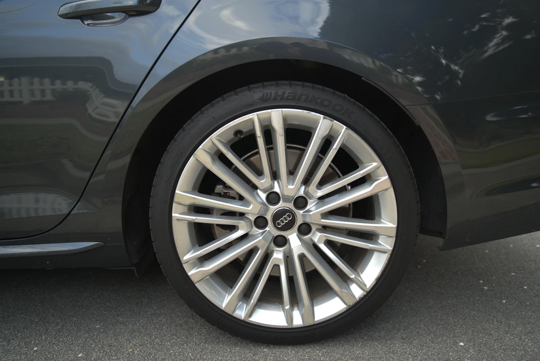 2017 Audi B9 A4 - Image 25 of 31