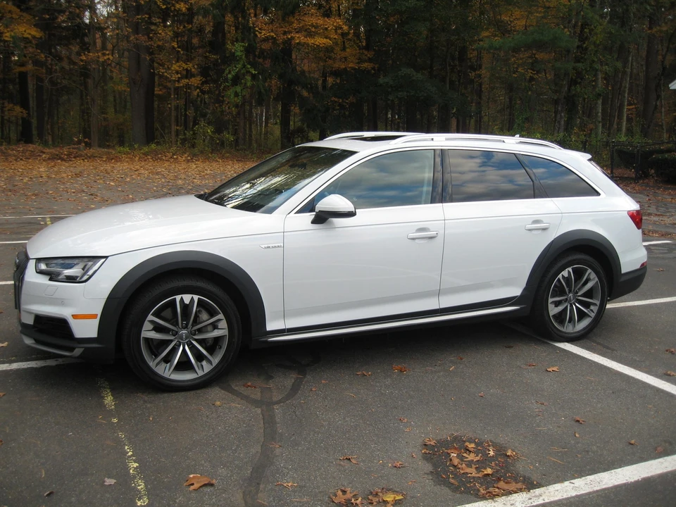 2017 Audi B9 A4 - Image 2 of 31