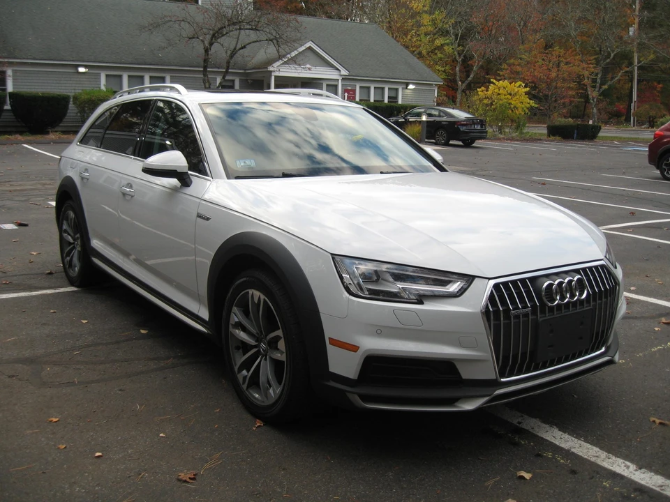 2017 Audi B9 A4 - Image 8 of 31