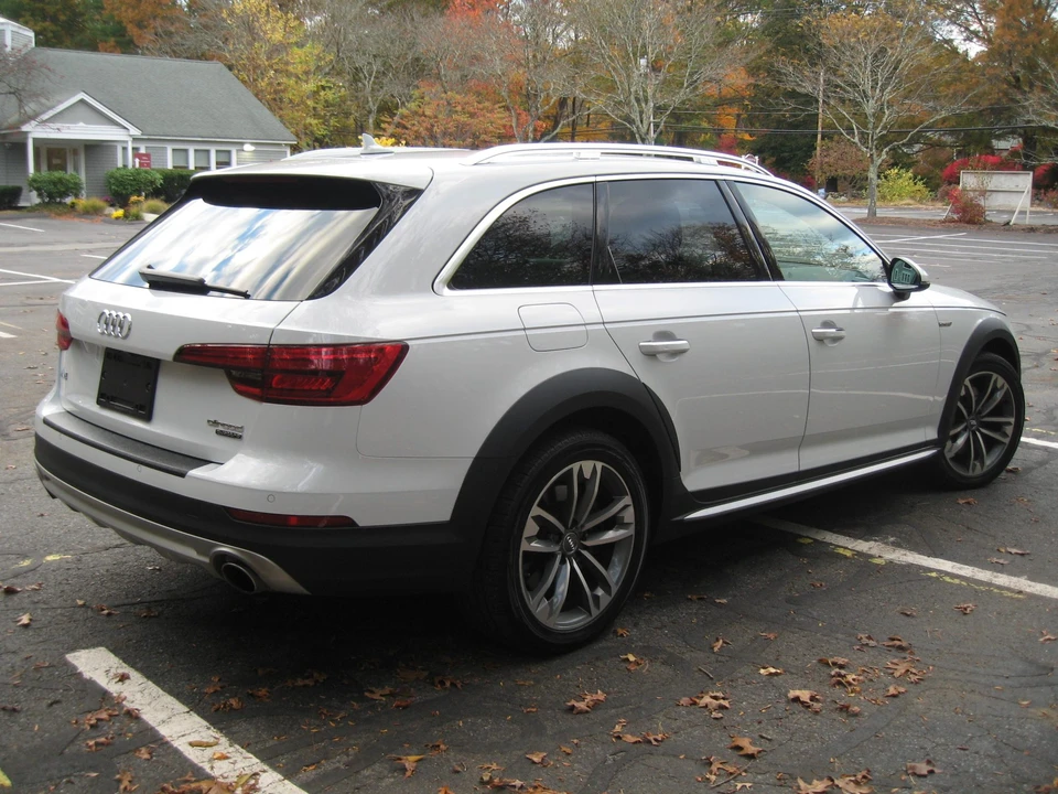 2017 Audi B9 A4 - Image 11 of 31
