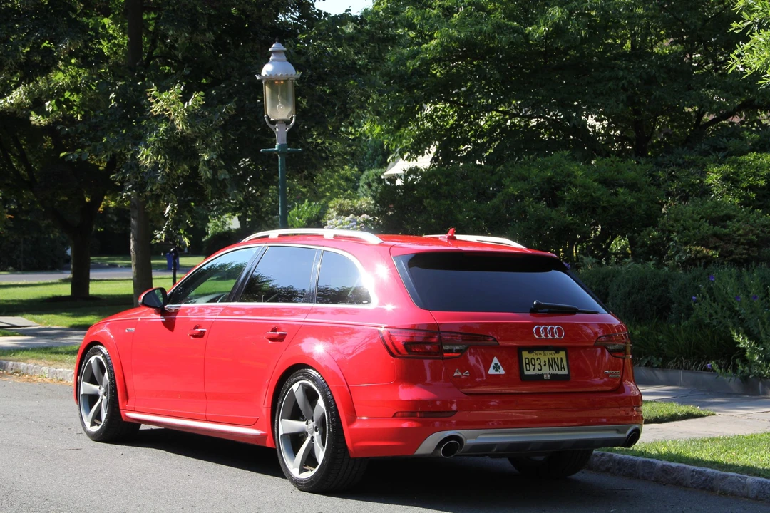 2017 Audi B9 A4 - Image 18 of 31