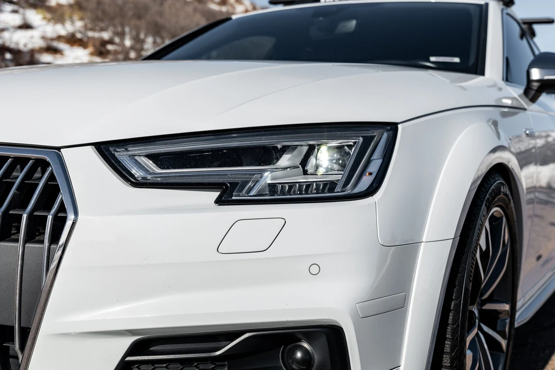 2017 Audi B9 A4 - Image 16 of 31