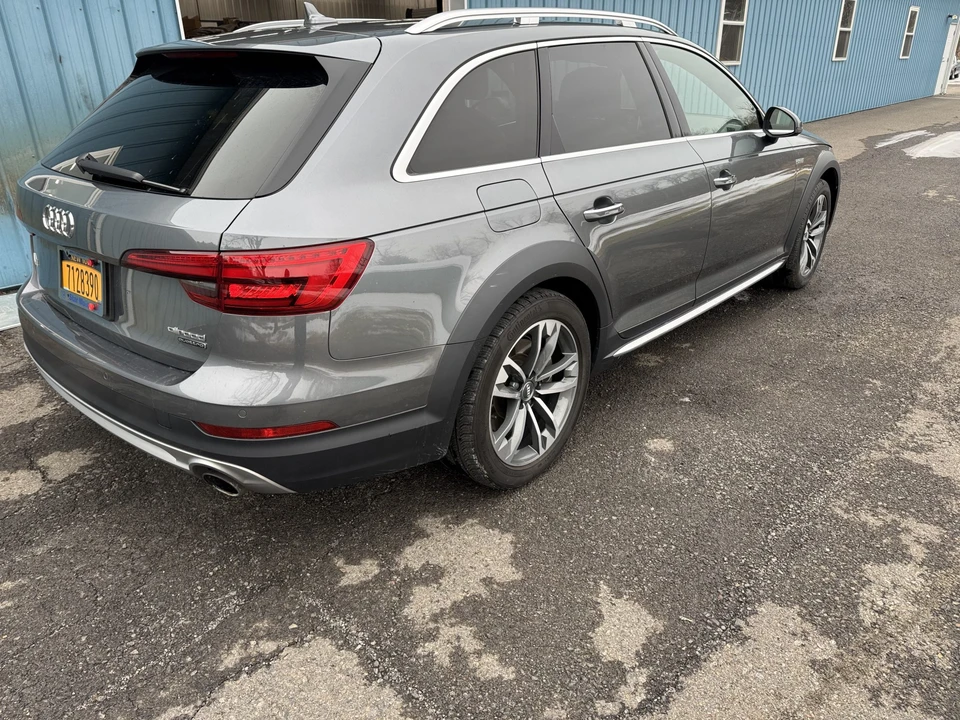 2017 Audi B9 A4 - Image 25 of 31