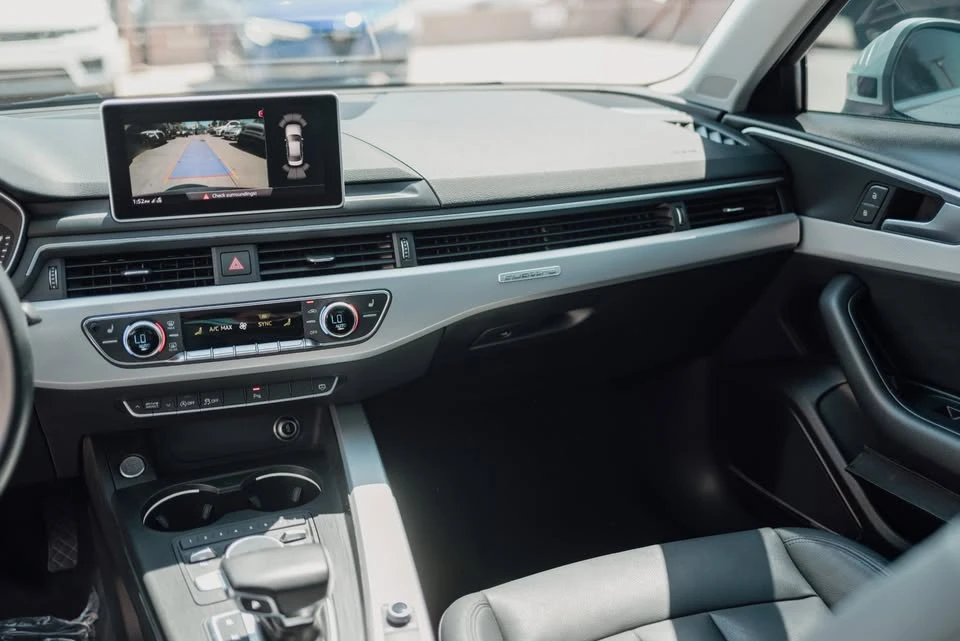 2017 Audi B9 A4 - Image 10 of 17