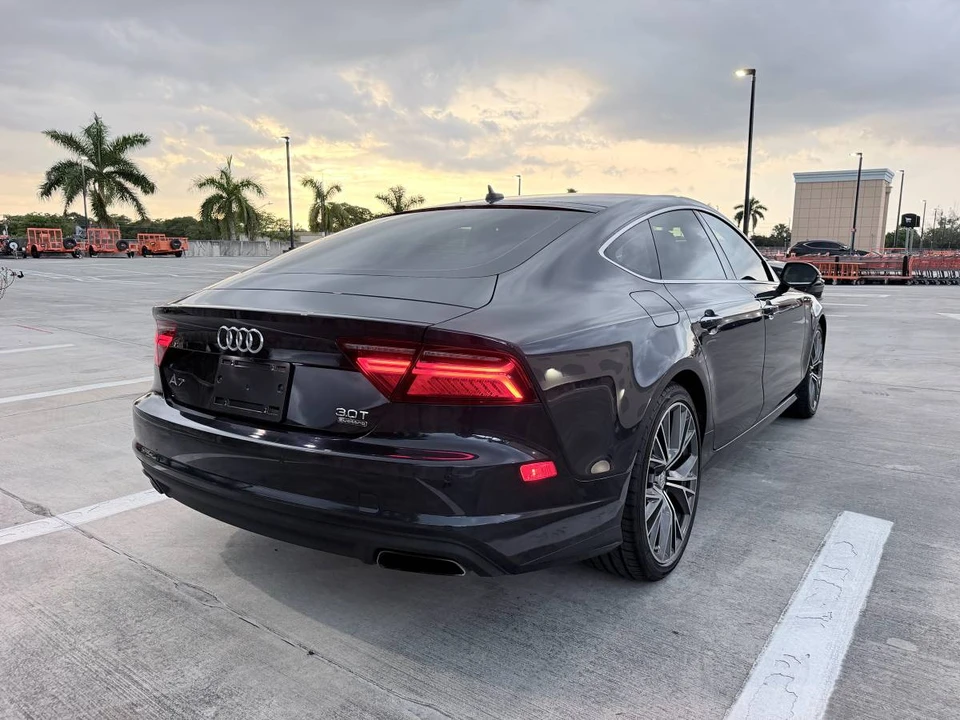 2017 Audi C7 A7 - Image 11 of 24
