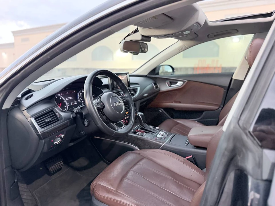 2017 Audi C7 A7 - Image 16 of 24