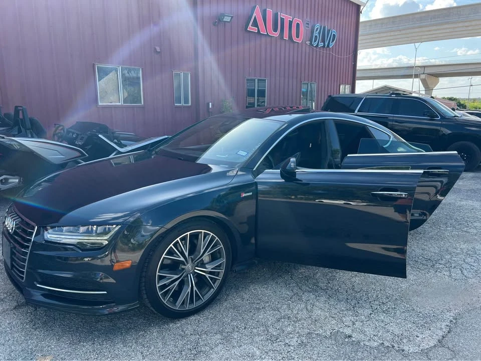 2017 Audi C7 A7 - Image 9 of 17