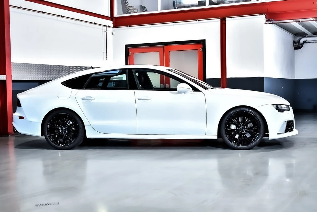 2017 Audi C7 A7 - Image 16 of 30