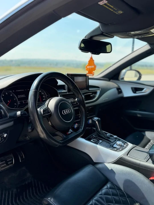 2017 Audi C7 A7 - Image 9 of 16