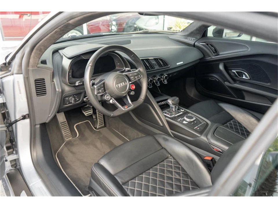2017 Audi Coupe & Cabriolet - Image 8 of 12