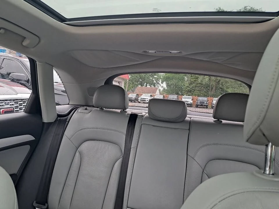 2017 Audi 8U Q3 - Image 4 of 8