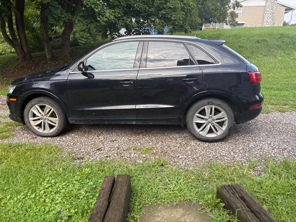 2017 Audi 8U Q3 - Image 2 of 2