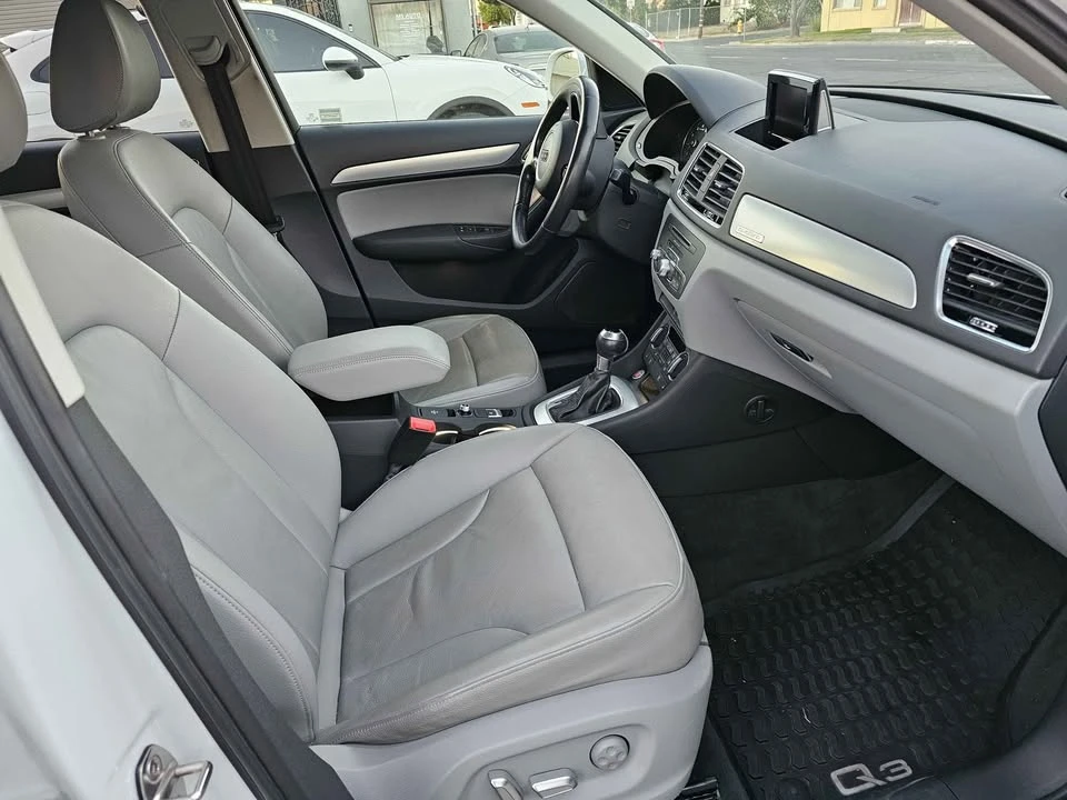 2017 Audi 8U Q3 - Image 10 of 12