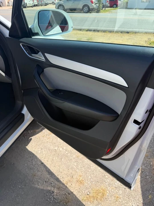 2017 Audi 8U Q3 - Image 8 of 11