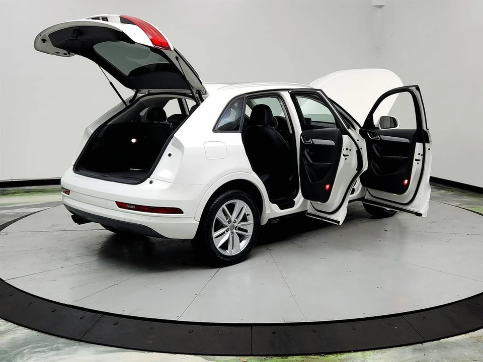 2017 Audi 8U Q3 - Image 11 of 21
