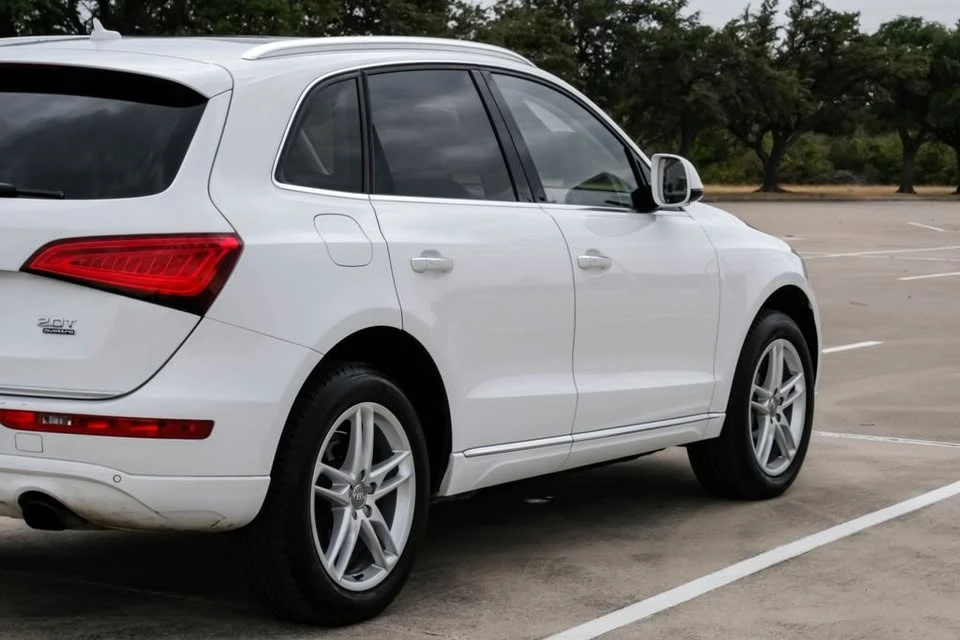 2017 Audi 8R Q5 - Image 9 of 18