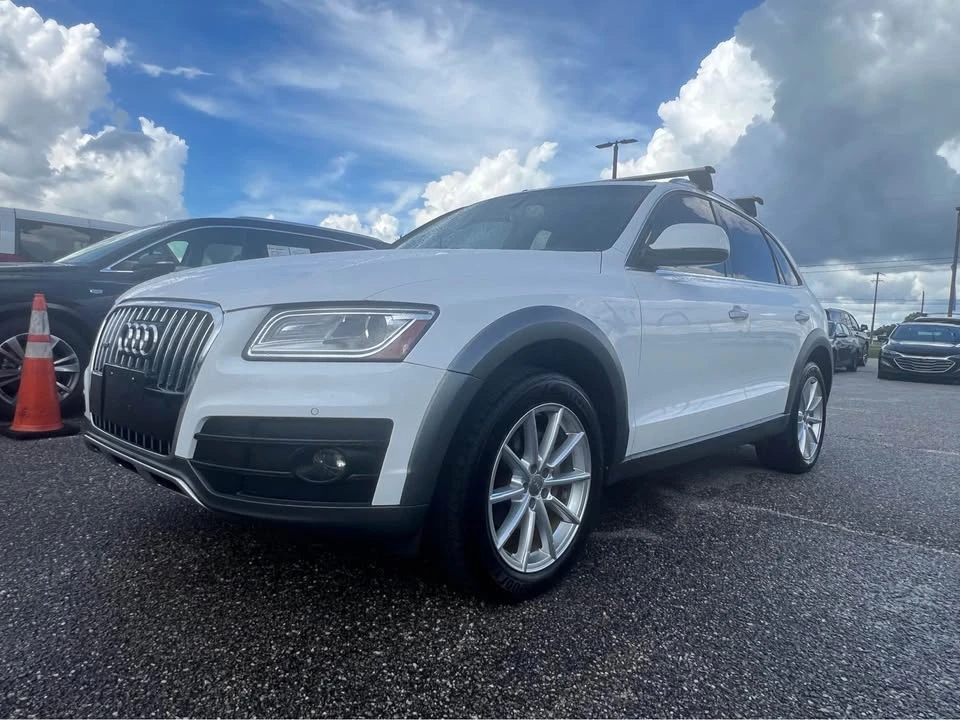 2017 Audi FY Q5 - Image 2 of 16