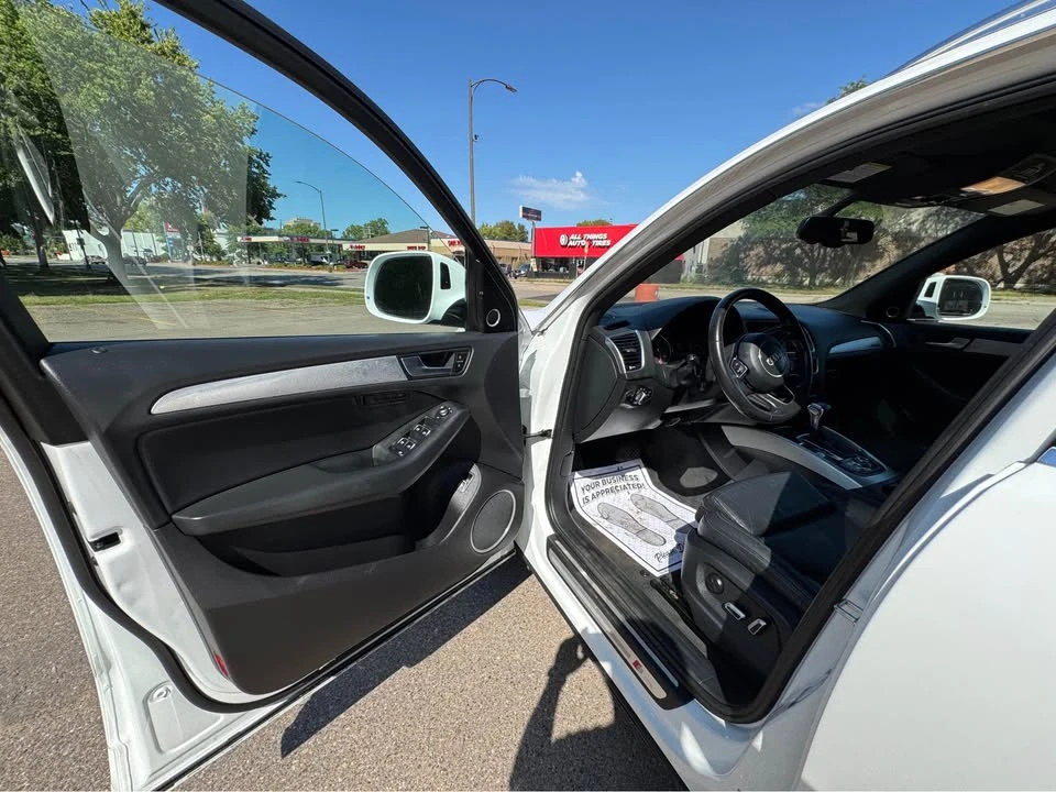 2017 Audi FY Q5 - Image 9 of 16