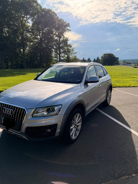 2017 Audi 8R Q5 - Image 2 of 17