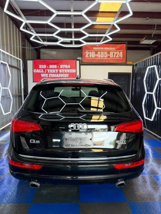 2017 Audi FY Q5 - Image 2 of 12