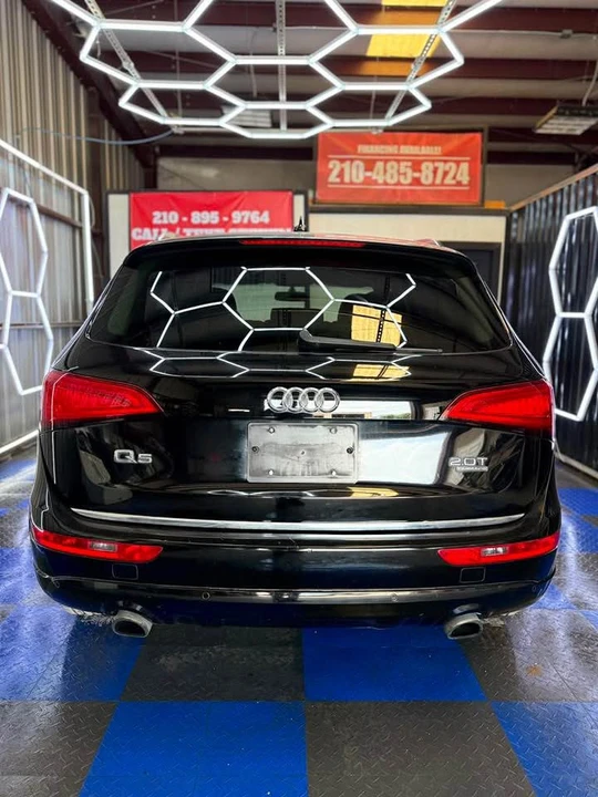 2017 Audi FY Q5 - Image 2 of 11