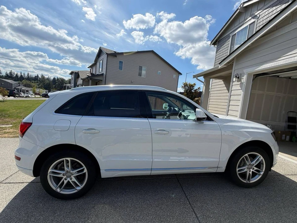 2017 Audi 8R Q5 - Image 2 of 8