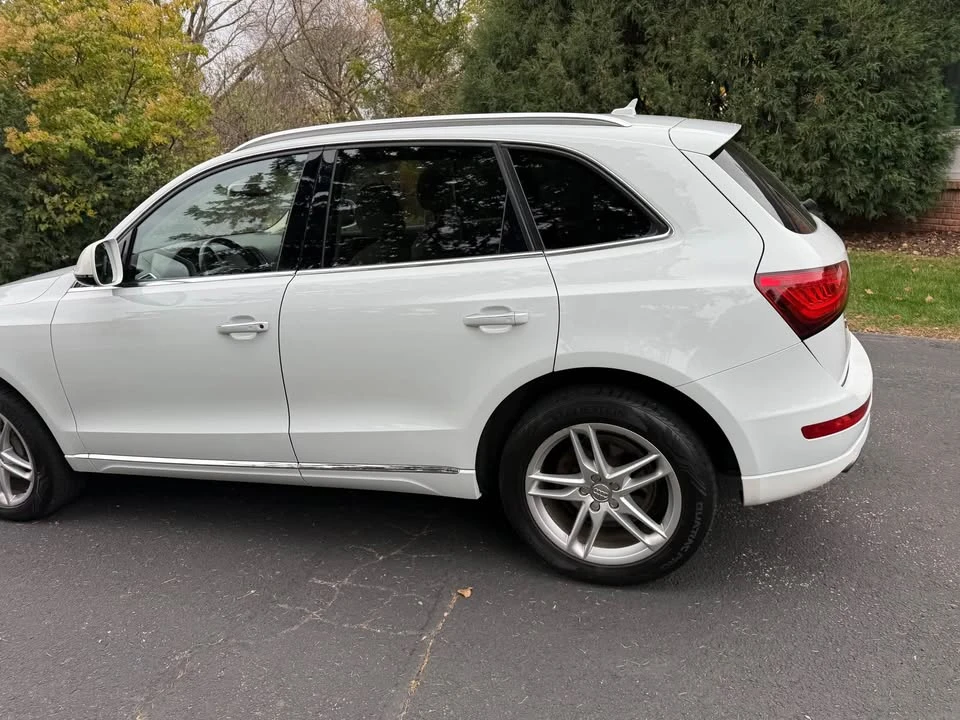 2017 Audi FY Q5 - Image 2 of 8