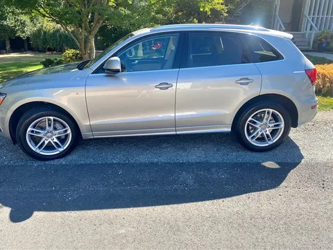 2017 Audi Q5 55 TFSI e S line Premium Sport Utility 4D