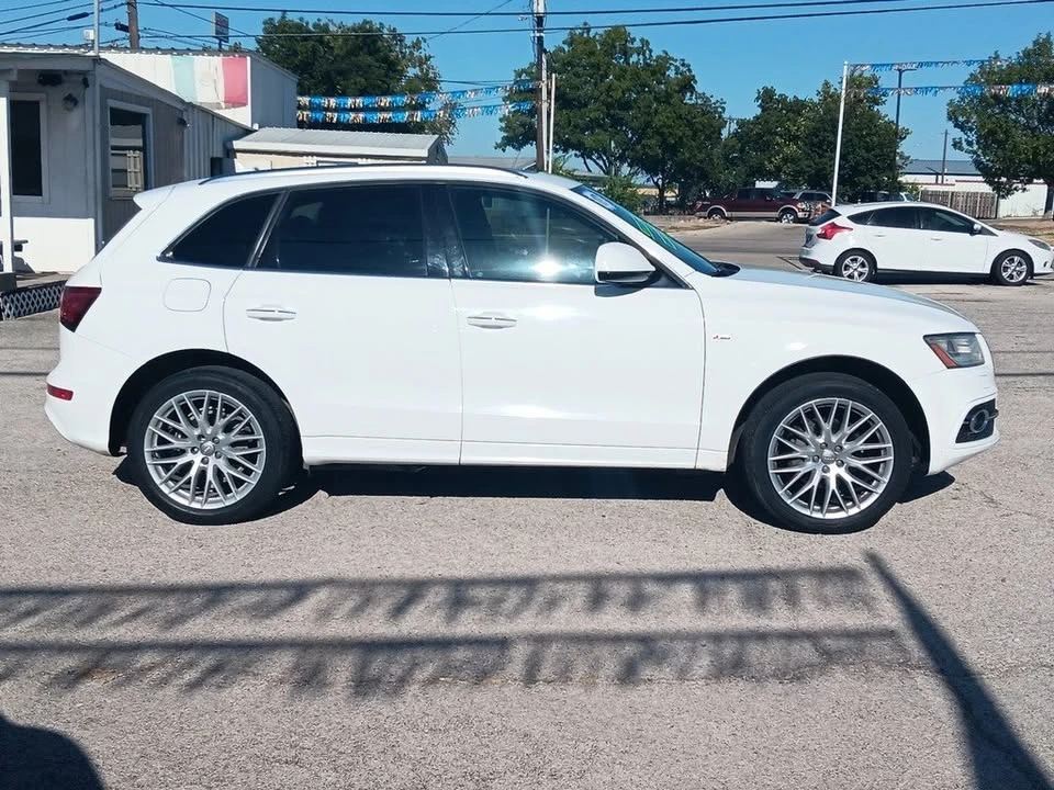 2017 Audi 8R Q5 - Image 2 of 19