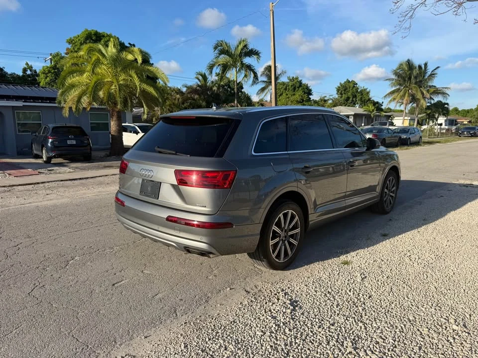 2017 Audi 4M Q7 - Image 4 of 10
