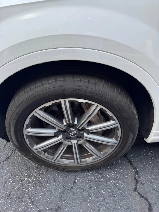 2017 Audi 4M Q7 - Image 9 of 20