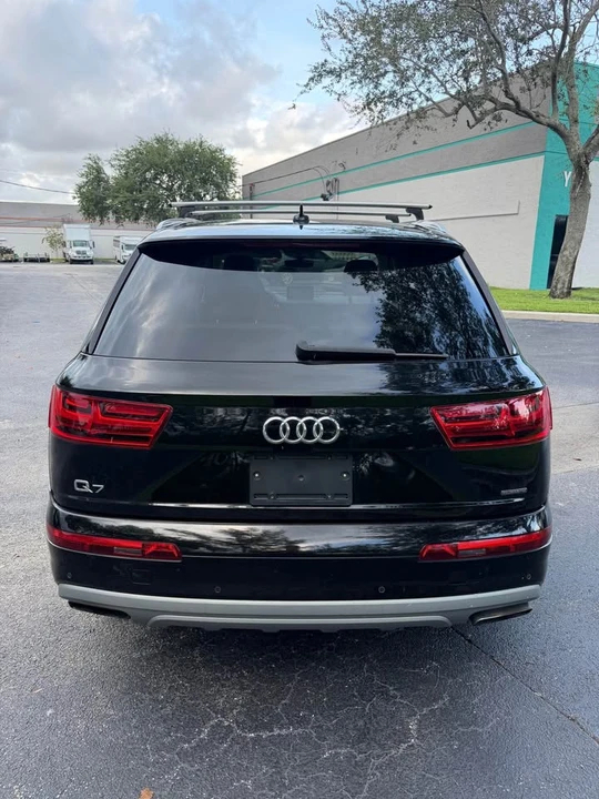 2017 Audi 4M Q7 - Image 3 of 16