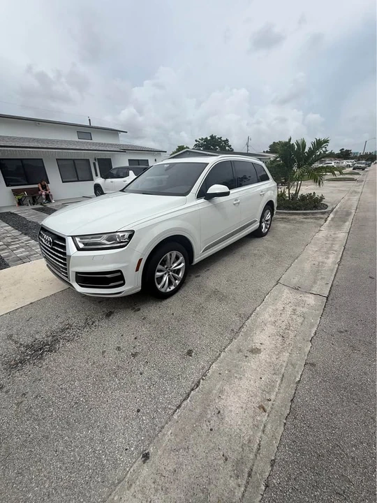 2017 Audi 4M Q7 - Image 4 of 14