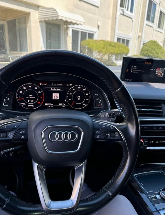 2017 Audi 4M Q7 - Image 8 of 9