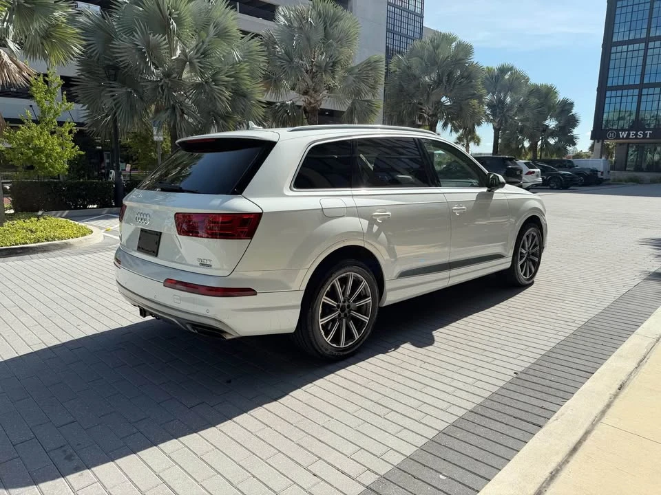 2017 Audi 4M Q7 - Image 5 of 19