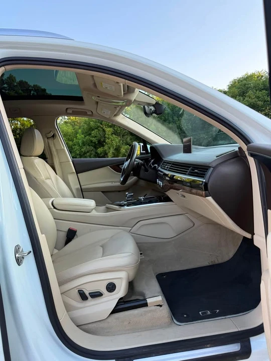 2017 Audi 4M Q7 - Image 4 of 19