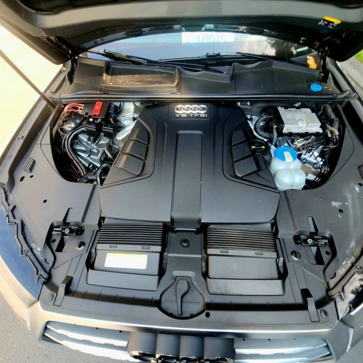 2017 Audi 4M Q7 - Image 10 of 10