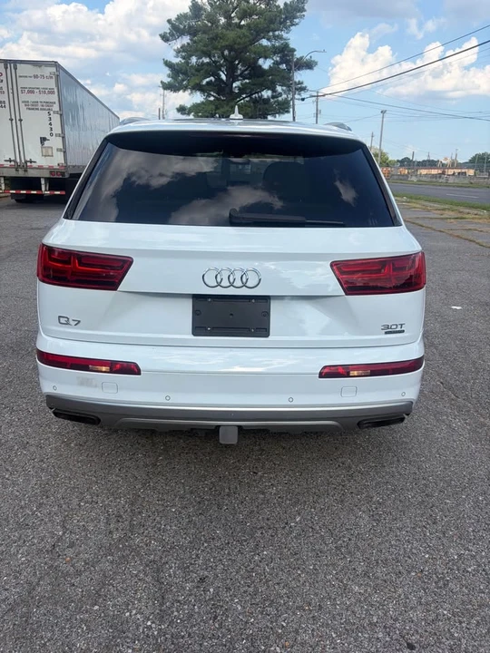 2017 Audi 4M Q7 - Image 8 of 13