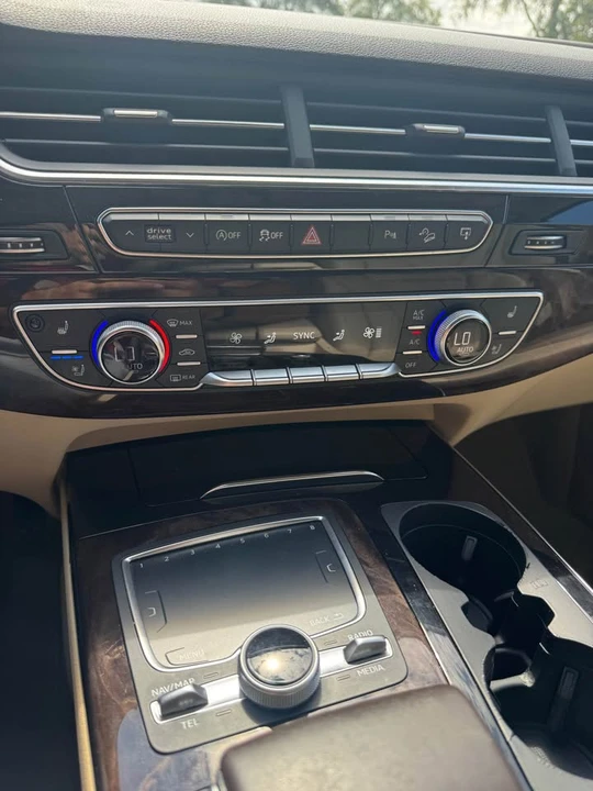 2017 Audi 4M Q7 - Image 18 of 20