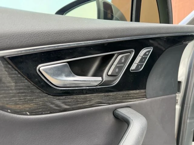 2017 Audi 4M Q7 - Image 14 of 21