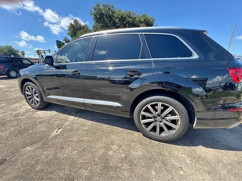 2017 Audi Q7 3.0T Premium Sport Utility 4D