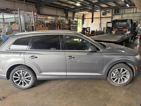 2017 Audi Q7 3.0T Premium Sport Utility 4D