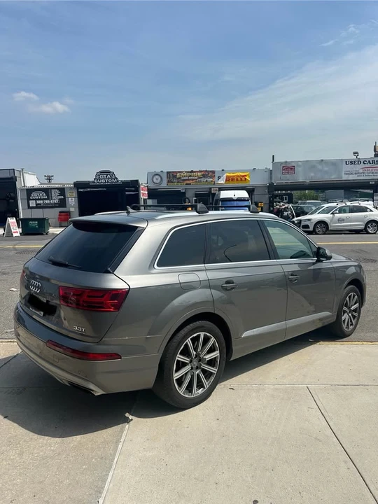 2017 Audi 4M Q7 - Image 2 of 20