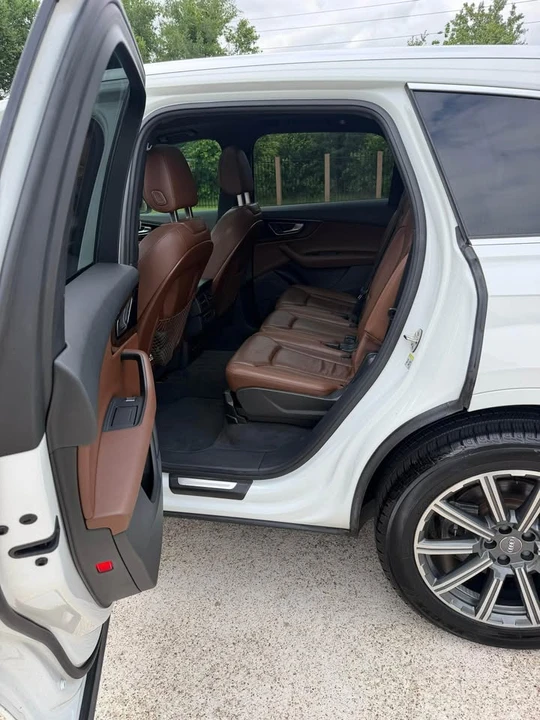 2017 Audi 4M Q7 - Image 4 of 10