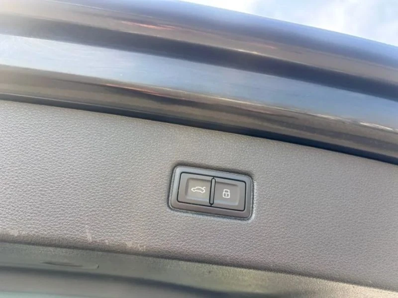 2017 Audi 4M Q7 - Image 12 of 12