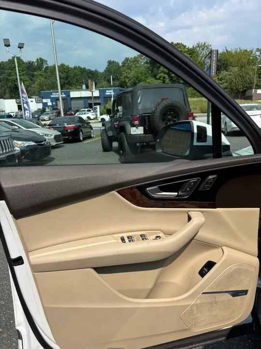 2017 Audi 4M Q7 - Image 11 of 12